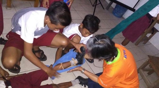 Pundi Amal SCTV dan Peduli Kasih Indosiar Baksos di Pulau Pelapis