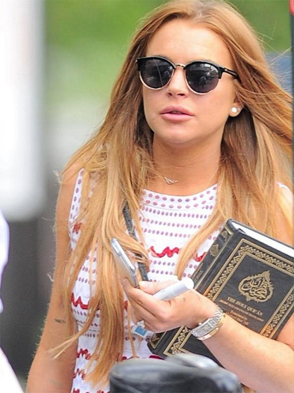Lindsay Lohan tertarik mempelajari Islam. (Instagram)