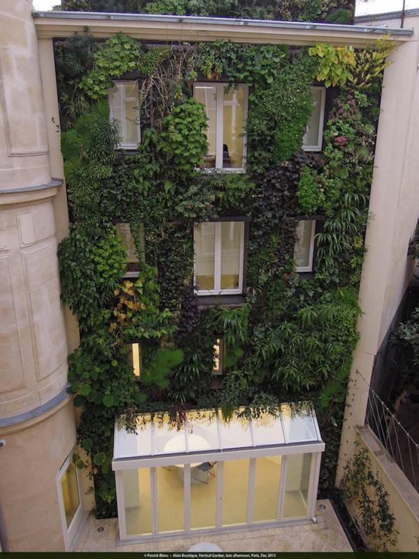 Urban garden. (Via: mymodernmet.com)