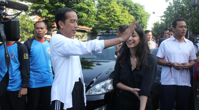 Jokowi ramaikan car free day di Solo (Fajar Abrori/Liputan6.com)