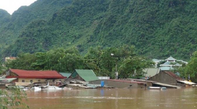 Banjir besar melanda kawasan tengah Vietnam (AFP)