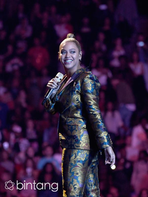 Saat Itu Beyonce sedang berada di atas panggung konser ‘TIDAL X:1015’, yaitu acara penggalangan dana yang di selenggarakan oleh suaminya, Jay Z. (AFP/Bintang.com)