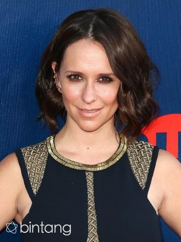 Jennifer Love Hewitt menjalani perawatan kecantikan unik. (AFP/Bintang.com)