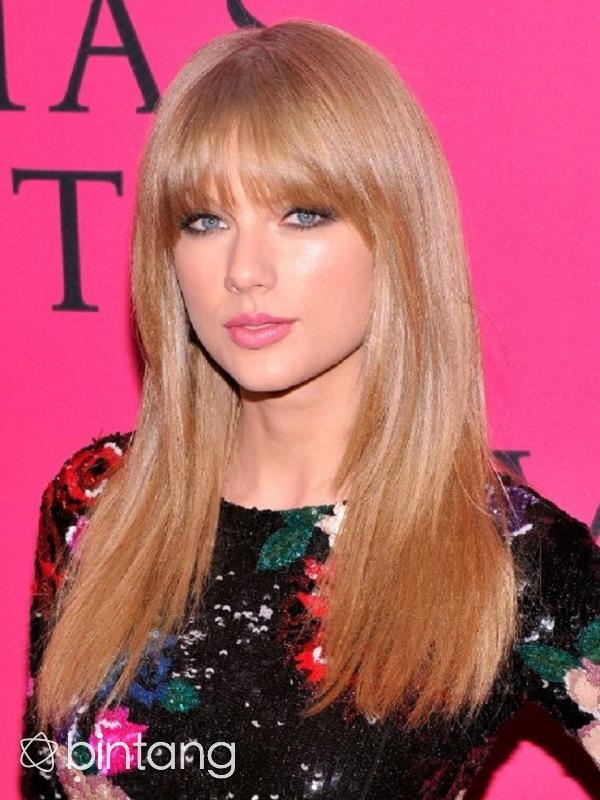 Taylor Swift tunaikan janjinya untuk menyumbangkan dana sebesar US$ 1 juta untuk korban bajir di Lousiaana. (AFP/Bintang.com)