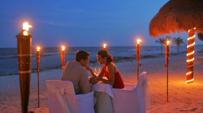 Anniversary hubungan kadang dianggap penting bagi pasangan. (Foto: top-honeymoon.blogspot.com)