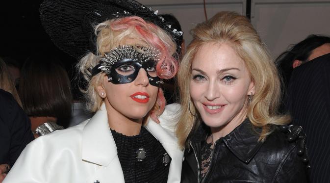 Lady Gaga menegaskan ia dan Madonna adalah dua jenis penyanyi yang berbeda. (Foto: huffingtonpost.com)