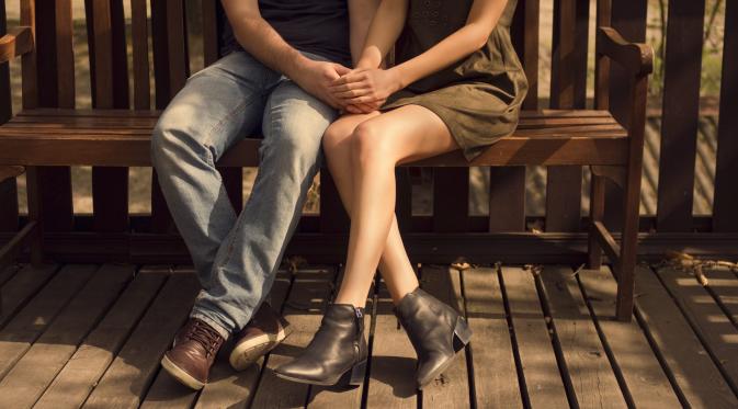 5 jalan yang membawamu pada perselingkuhan. (Foto: snopes.com)
