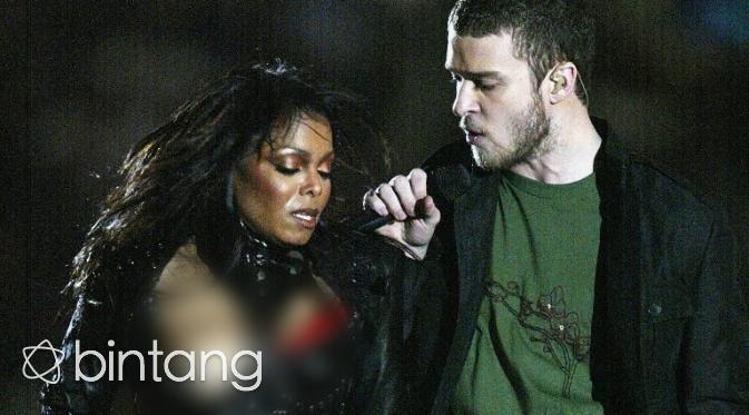 Janet Jackson saat tampil di Superbowl 2004. (AFP/Bintang.com)