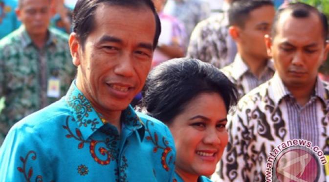 Presiden Joko Widodo (Jokowi) Ibu Negara Iriana Widodo. (via: Antaranews).
