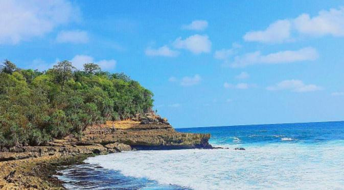 Pantai Ngeliyep, Malang. (bekisjournal/Instagram)