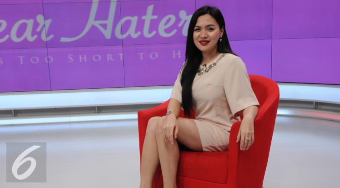 Vicky Shu saat menjadi bintang tamu di Dear Haters. (Liputan6.com/Fatkhur Rozaq)