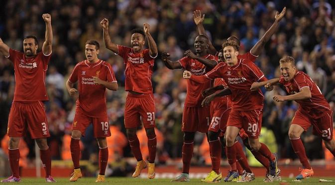 Ekspresi kegembiraan para pemain Liverpool usai menang adu penalti atas Middlesbrough. (Daily Mail)