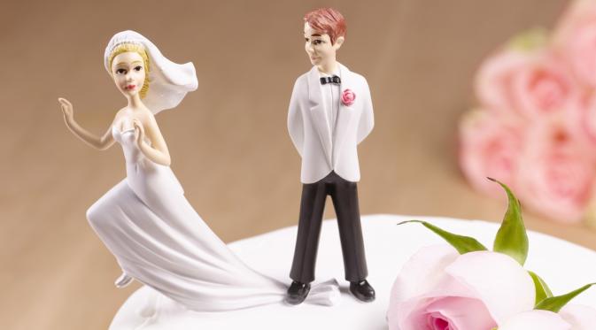 Pernikahan bukanlah satu-satunya bukti keseriusan menjalani hubungan. (Foto: huffingtonpost.com)