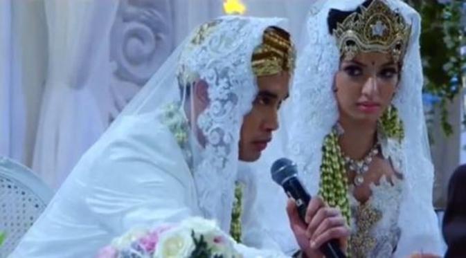 Nia Ramadhani dan Ardi Bakrie saat akad nikah (Instagram/@ramadhaniabakrie)