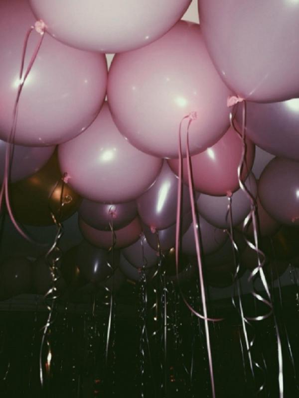 Kendall Jenner merayakan ulang tahunnya ke-21. (Instagram/kendalljenner)