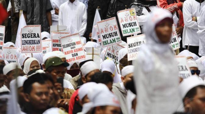 Demo 4 November adalah aksi unjuk rasa yang dikoordinasi oleh sejumlah organisasi massa Islam di Jakarta.