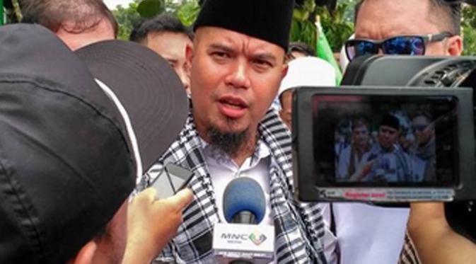 Ahmad Dhani saat memberikan keterangan seputar aksinya di demo 4 November lalu. (Instagram @ahmaddhaniprast)