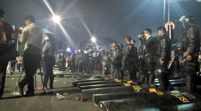 Polisi bersiaga di depan Istana Merdeka (Liputan6.com/ Richo Pramono)