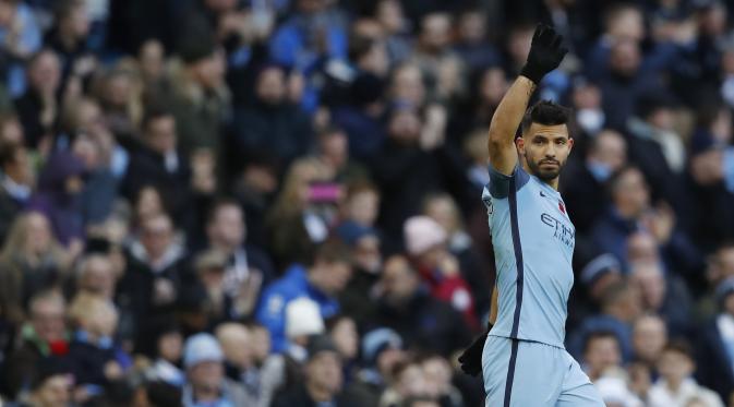 Selebrasi bomber Manchester City Sergio Aguero usai mencetak gol ke gawang Middlesbrough (Reuters / Carl Recine)