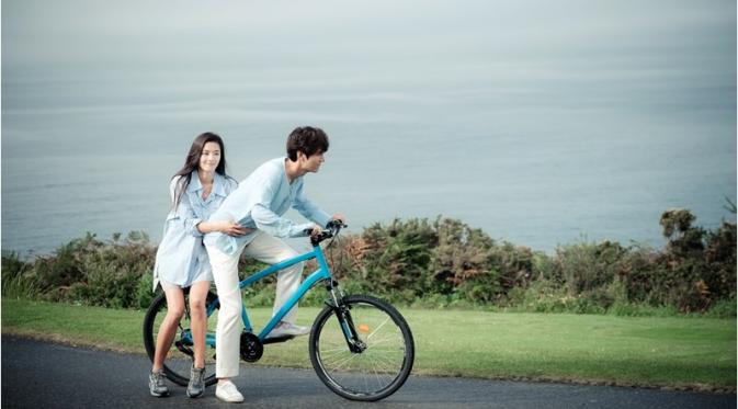 Jun Ji Hyun dan Lee Min Ho di drama Legend of the Blue Sea. (via Soompi)