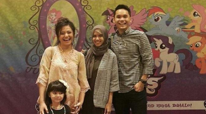 Marshanda dan keluarga Ben Kasyafani (Source: Instagram)