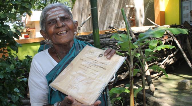 Wanita 105 tahun tanam 300 pohon karena tidak bisa punya anak (foto : inhabitat.com)