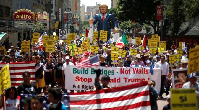 Protes anti-Trump pada Mei 2016 lalu (Reuters)