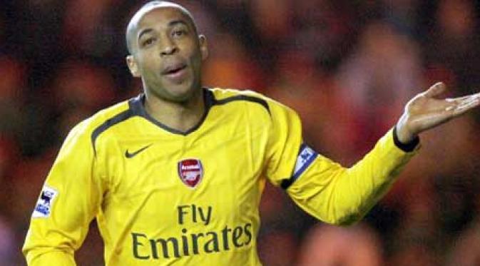 Arsenal's Thierry Henry celebrates scoring during their English Premiership football match at The Riverside stadium , Middlesbrough, North-east England, 03 Febuary 2007. AFP PHOTO/ANDREW YATES 