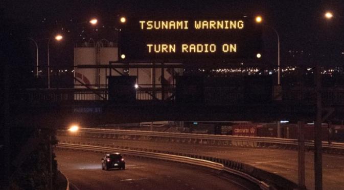 Gempa Selandia Baru, Peringatan Tsunami  (AP)
