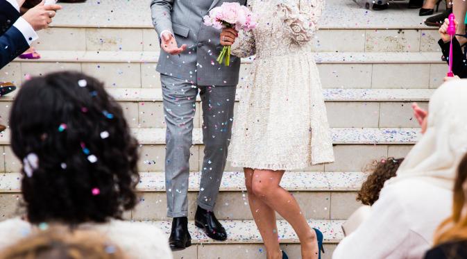 Bagaimana jadinya bila pengantin wanita tak tampak dalam foto pernikahan? (Foto: unsplash.com)