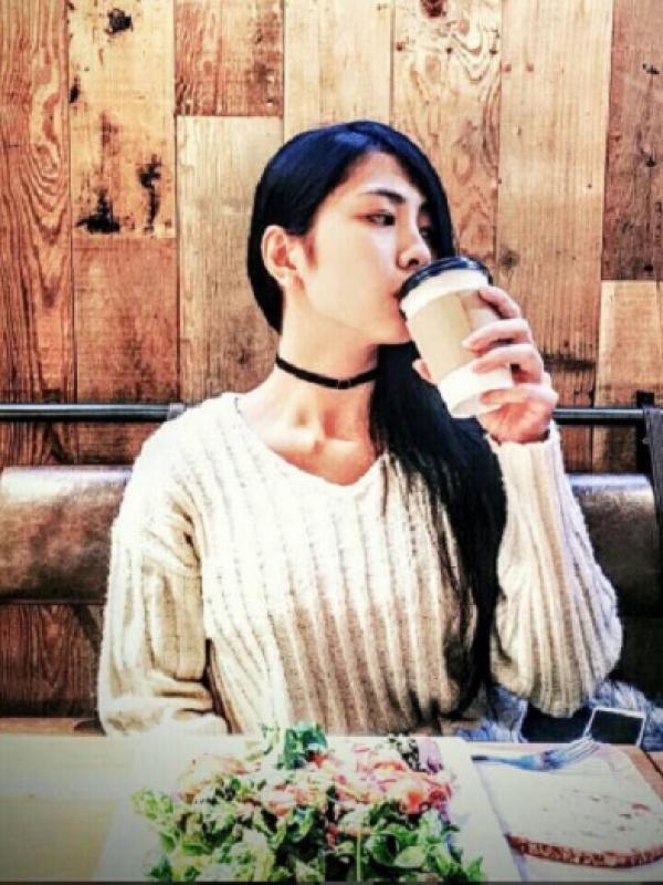 Ryoko Nakaoka, pemilik payudara terindah asal Jepang ini suka makan. (Instagram/@ryoko1792)