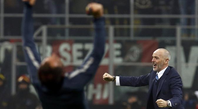 Pelatih Inter Milan Stefano Pioli (REUTERS/Alessandro Garofalo)