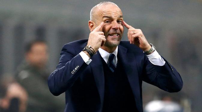 Stefano Pioli, pelatih yang menjadi aktor utama kebangkitan Inter Milan. (REUTERS/Alessandro Garofalo)