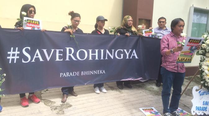 Dituduh Bantai Rohingya, Kedutaan Myanmar di Jakarta Didemo (Andreas Gerry Tuwo/Liputan6.com)