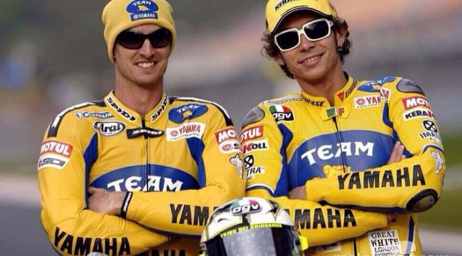 Colin Edwards dan Valentino Rossi saat sama-sama memperkuat Yamaha. (Pinterest)
