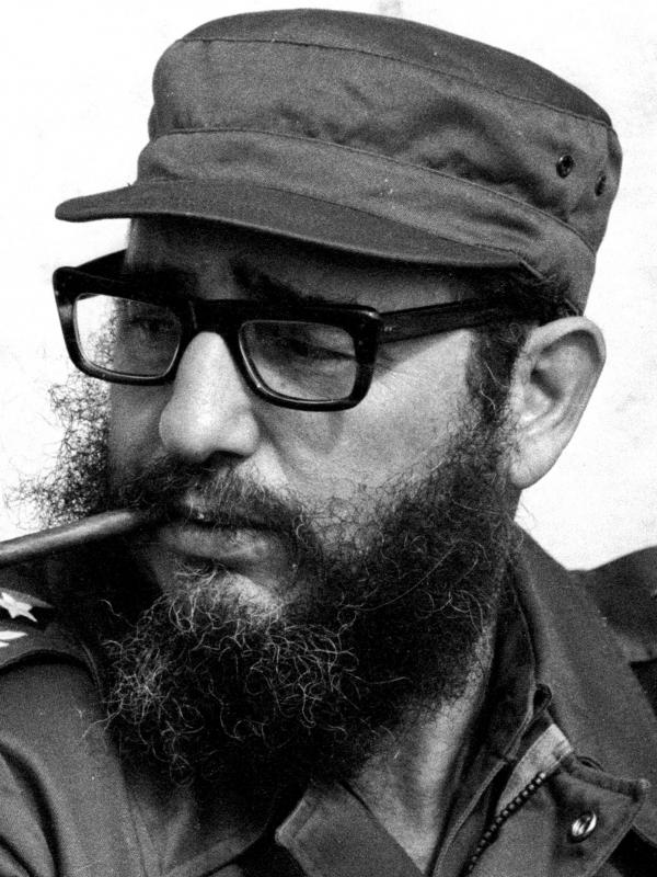 http://www.bintang.com/lifestyle/read/2662829/editor-says-fidel-castro-pahlawan-atau-bukan?source=search