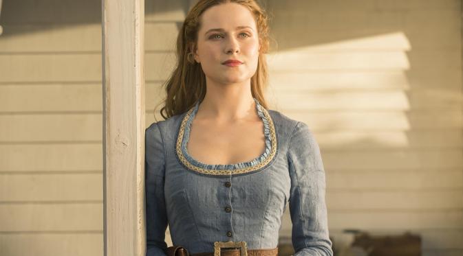 Evan Rachel Wood saat berakting di serial Westworld. 