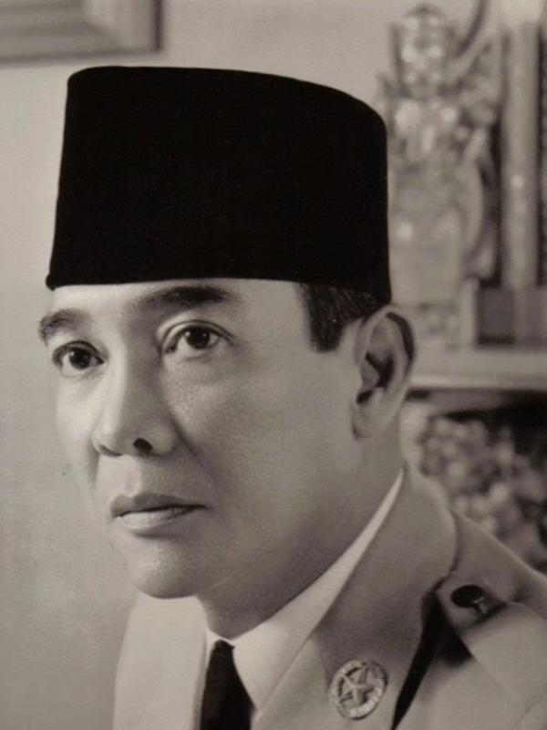 Kata mutiara dari sang Presiden pertama Indonesia, Ir. Soekarno bikin kamu makin semangat menjalani hidup. (via: jassmerah.org)