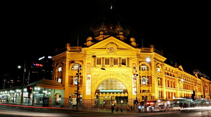 Flinders St Station, Melbourne, Australia. (commons.wikimedia.org)