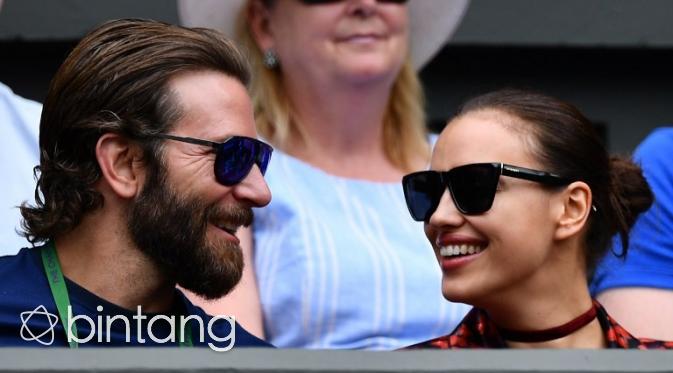 Irina Shayk dan Bradley Cooper tengah menanti kelahiran anak pertama. (AFP/Bintang.com)