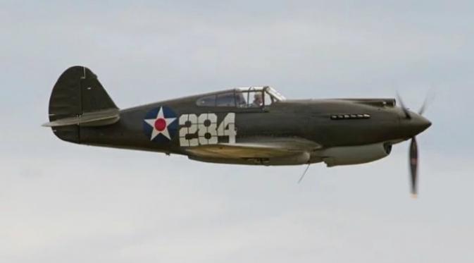 Mysterious P-40. (Sumber Tony Hisgett)
