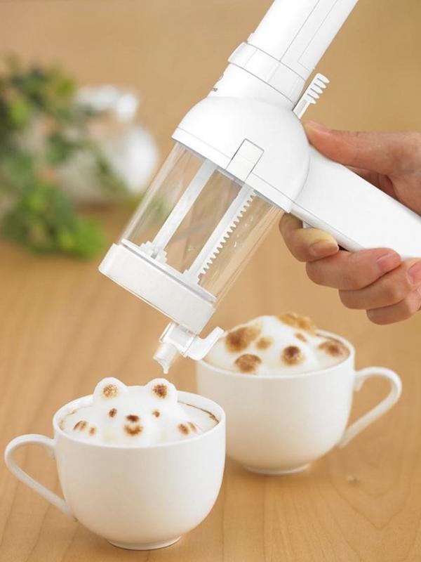 3D latte maker. (Via: boredpanda.com)