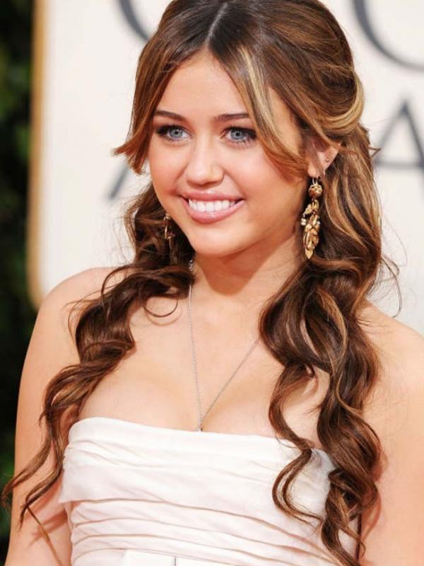 Perubahan Gaya Rambut Miley Cyrus dari Masa ke Masa