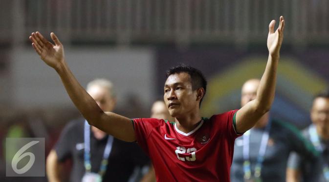 Hansamu Yama menjadi pencetak gol pembuka kemenangan Indonesia atas Vietnam di semifinal pertama. (Liputan6.com/Helmi Fitriansyah)