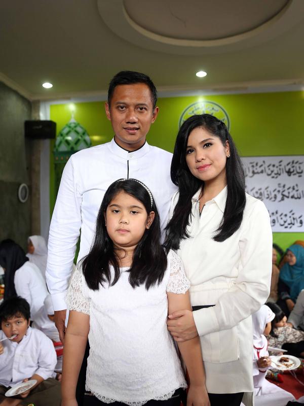 Agus Yudhoyono, Annisa Pohan dan sang putri, Almira Tunggadewi Yudhoyono. (Nurwahyunan/bintang.com)