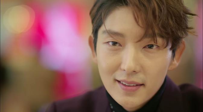 Lee Joon Gi di web drama Seven First Kisses. (via YouTube)