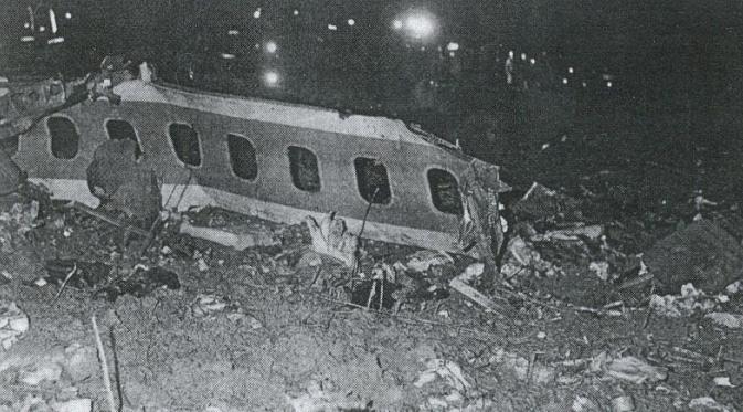 Kecelakaan pesawat Pan Am 214 akibat sambaran petir menewaskan 81 orang (Wikipedia)