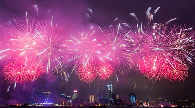Pesta kembang api tahun baru di Hong Kong. Foto: Tripadvisor.