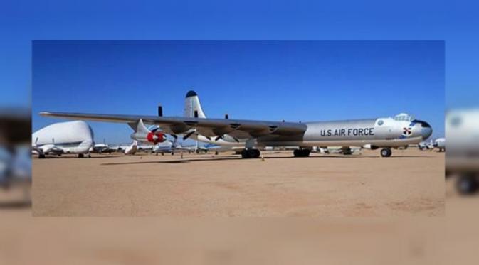 Ilustrasi pembom B-36. (Sumber air-and-space.com)