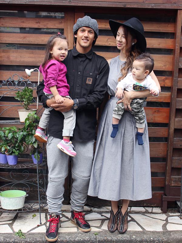 Potret keluarga kecil Irfan Bachdim saat tinggal di Jepang. (Foto: jenniferbachdim.com)